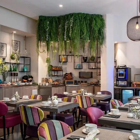 Western Cosy Hotell Nice