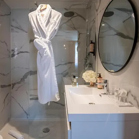 Western Cosy Hotel 4*