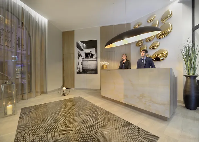 Western Cosy Hotel 4*